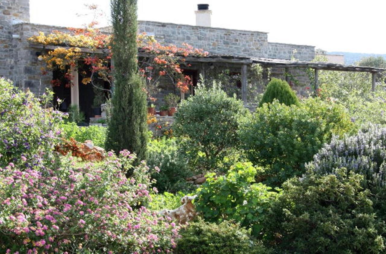 Gasthaus To The Garden Angairiá Exterior foto